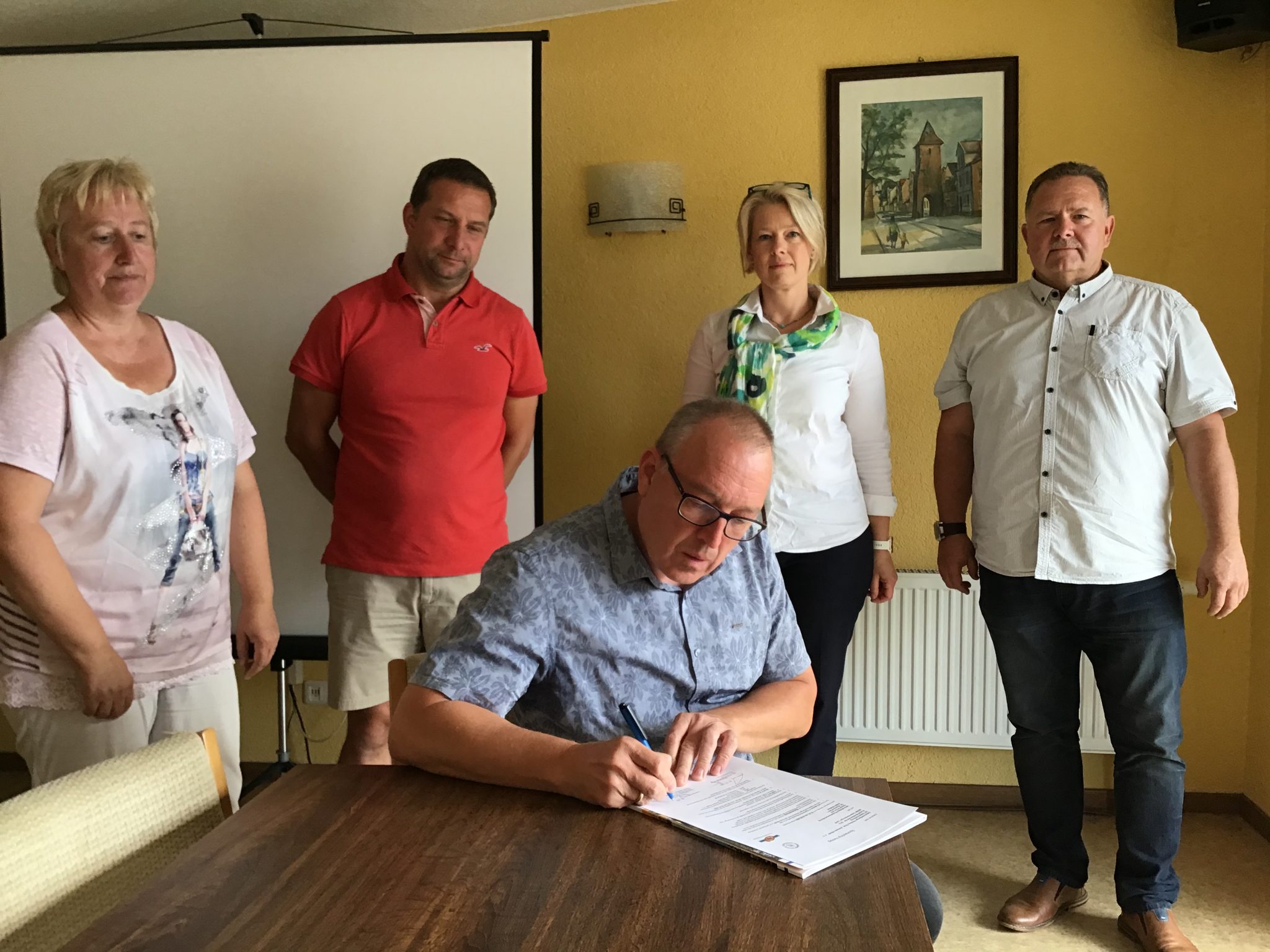 Neuer Sponsor „UKA“ für den Osternienburger HC 🏑 Osternienburger